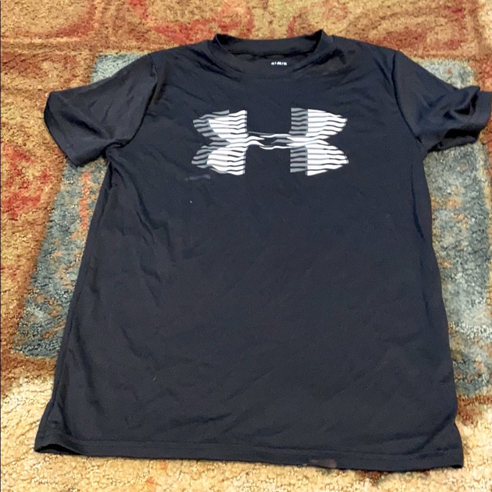 Kids Medium UnderArmour T-Shirt